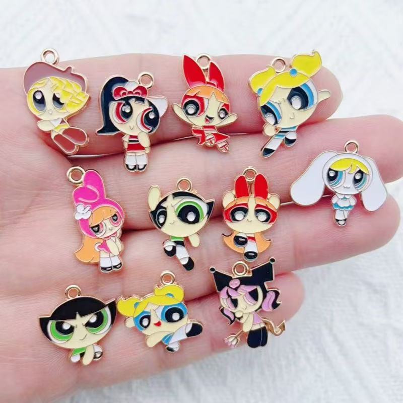 Model Kit Girls - 10 pendentifs en alliage motif fille